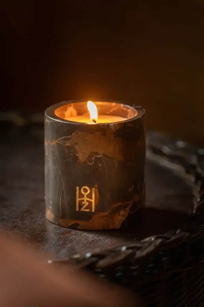 Bougie Terres Sacrées marbre.webp