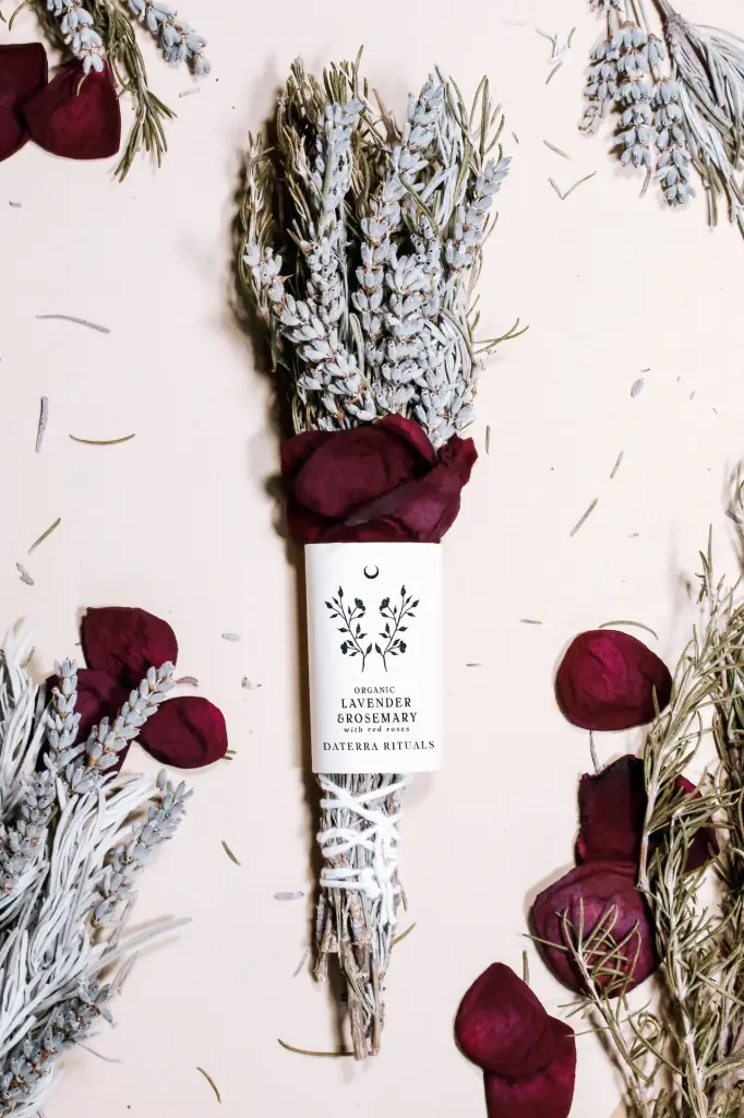 Herbes à brûler Midsummer & Red Roses - Daterra Rituals