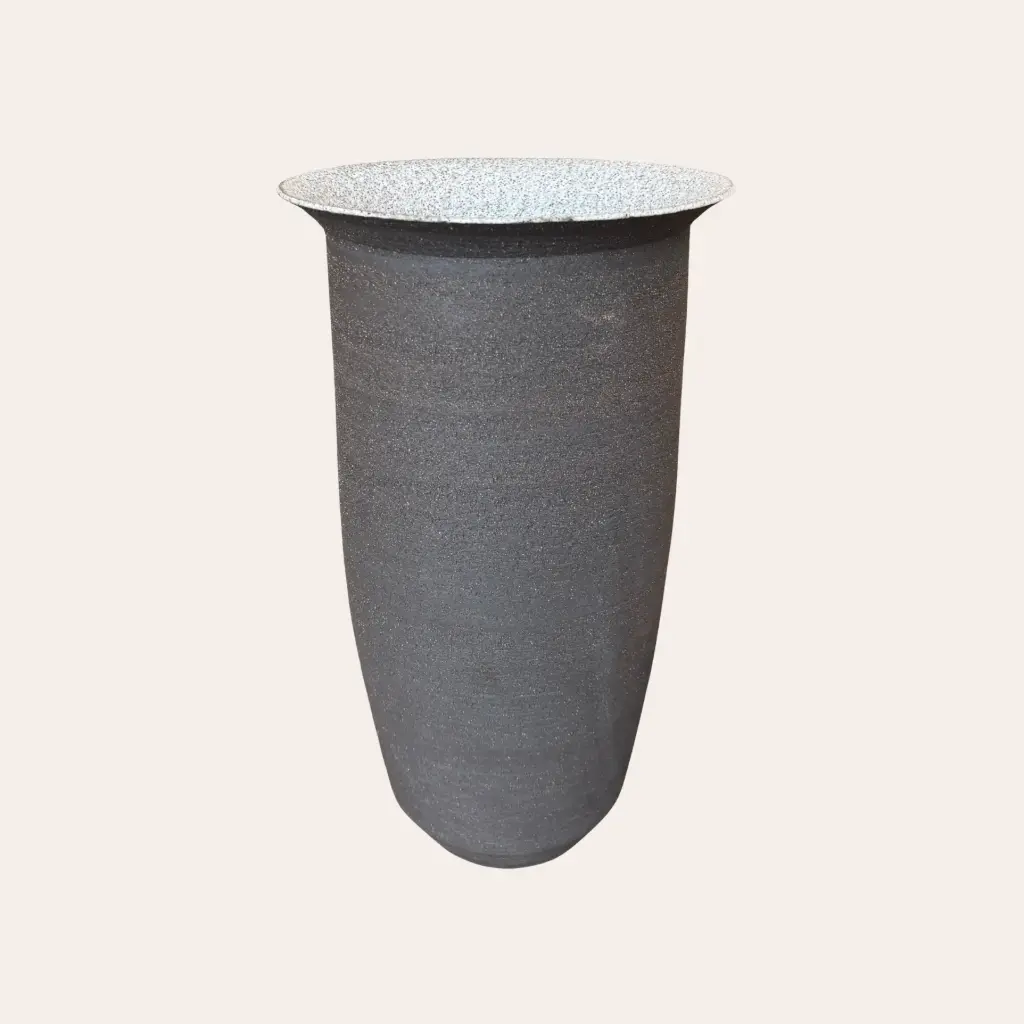 Vase long chamotte - Hidarinia